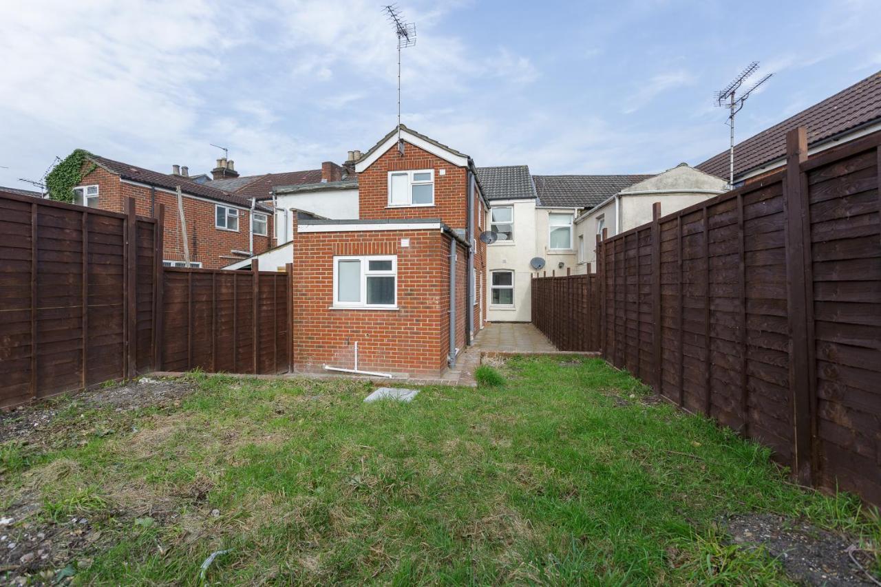 Blackberry - Stylish Self-Contained Flats In Soton City Centre Southampton Kültér fotó