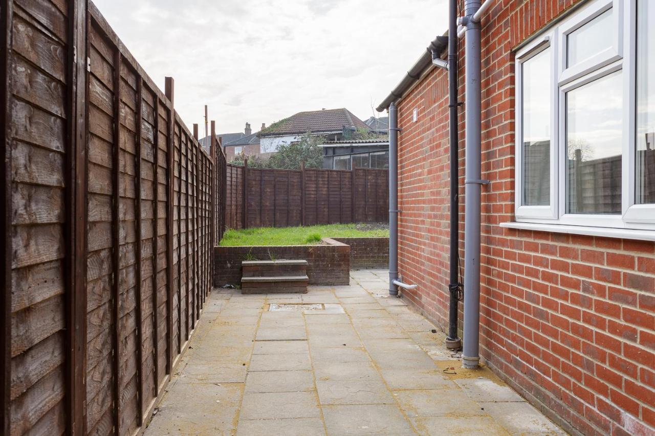 Blackberry - Stylish Self-Contained Flats In Soton City Centre Southampton Kültér fotó